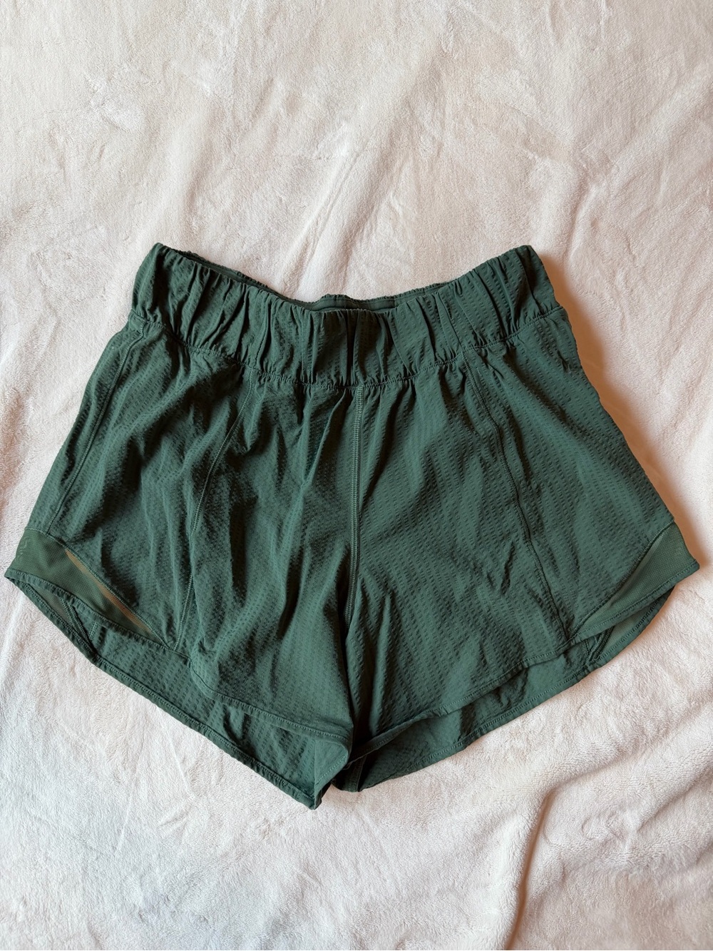 Lululemon W7BA2T Hotty Hot Short High-Rise 4" Seersucker Algae Green Loop Hold